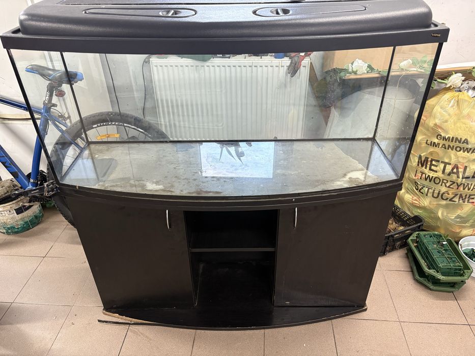 Akwarium 240l wraz z szafką. Filtry zewnetrzne