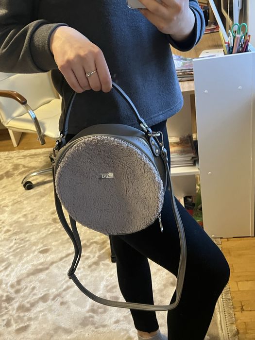 Мехова сумка сіра кросс-боді