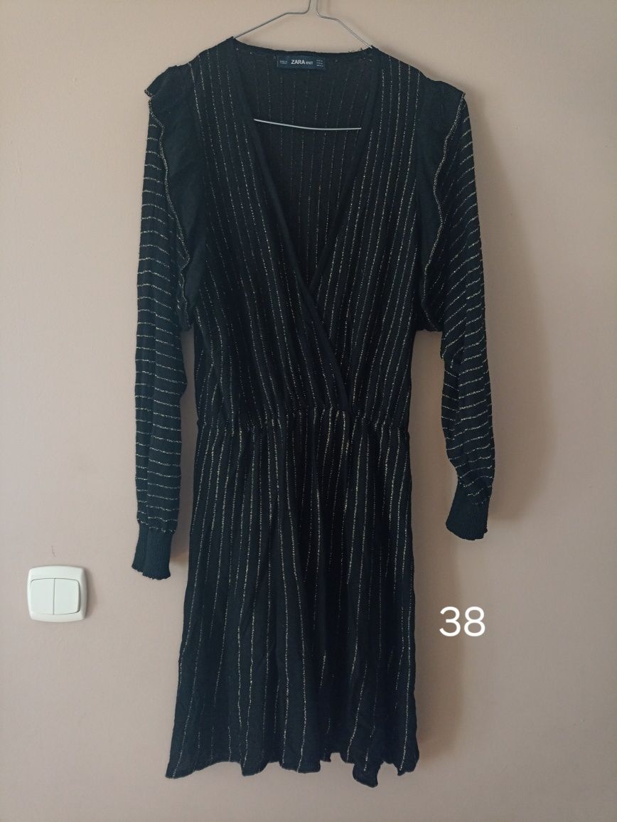 Sukienka czarna sweterkowa złota nitka 38 Zara