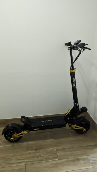 Trotinete elétrica 2 motores 1 mês de uso