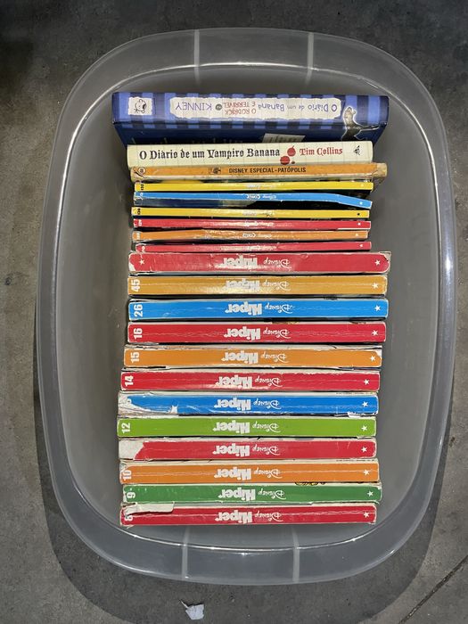 Vários livros infantis