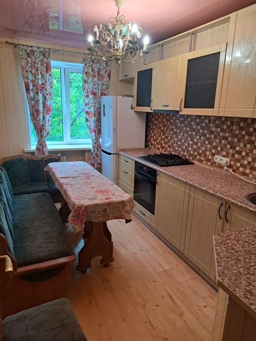 Сдам 2 комнаты в трех комнатной квартире. От собственника