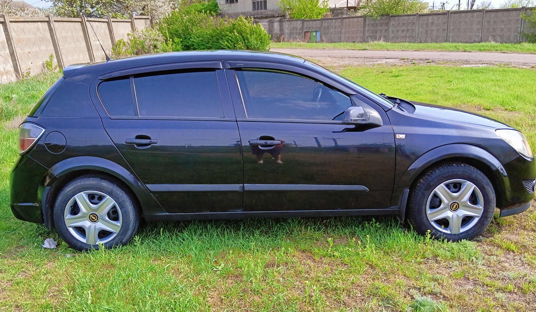 Продам Opel Astra 1,4 2008