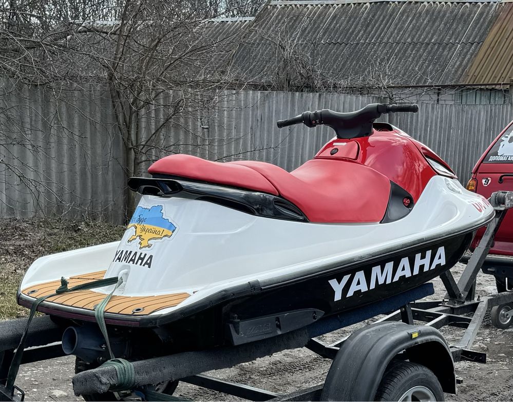 Гідроцикл YAMAHA VX700 з лафетом і документами (Новий двигун, водомет)