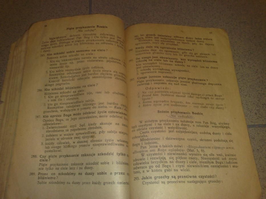 Katechizm Religii Katolickiej dla młodzieży Biskup W.Tomaka ,wyd. 1946