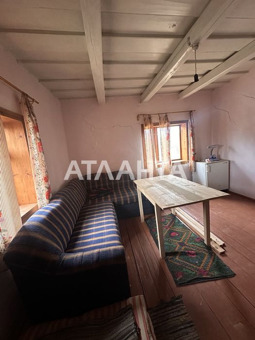 Будинок з комунікаціями, центр села, 60 м2, + господарство