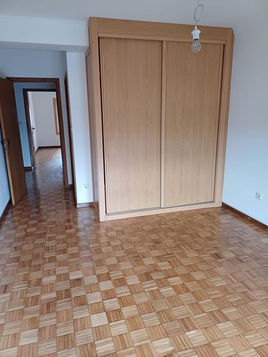 Alugo T2 - Fonte do Leite