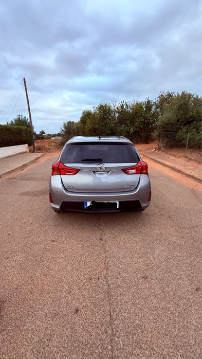 Toyota auris 2015