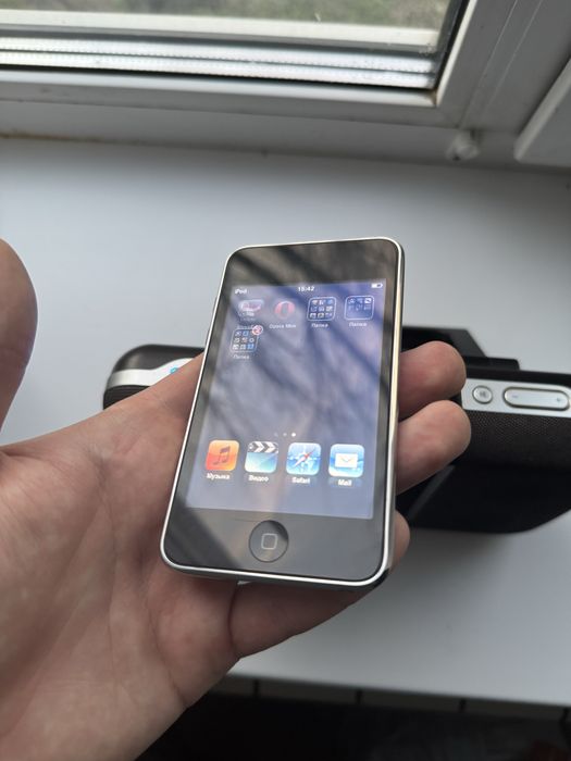 Ipod touch 2 32gb + колонка, док станция