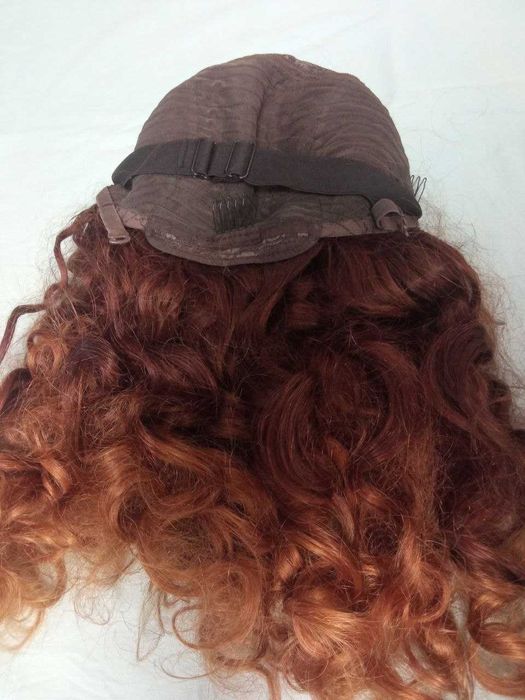 Продам натуральный парик (полная длина - 60 см)