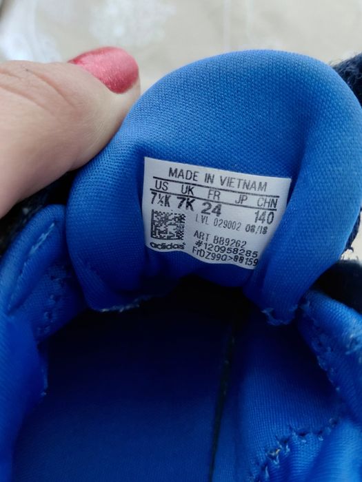 Buty chłopięce Adidas 24