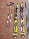 Skis, bastões e saco para transporte