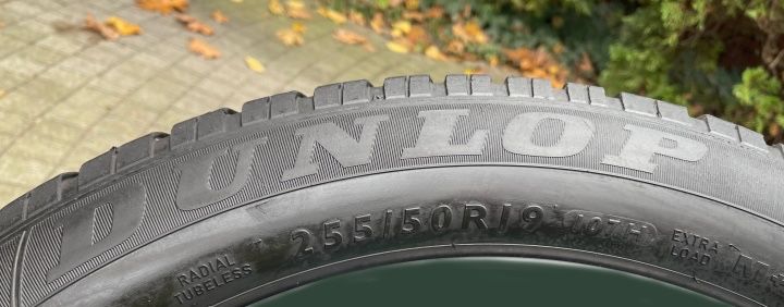 Sprzedam 4 opony zimowe do SUV DUNLOP 255/50/19”