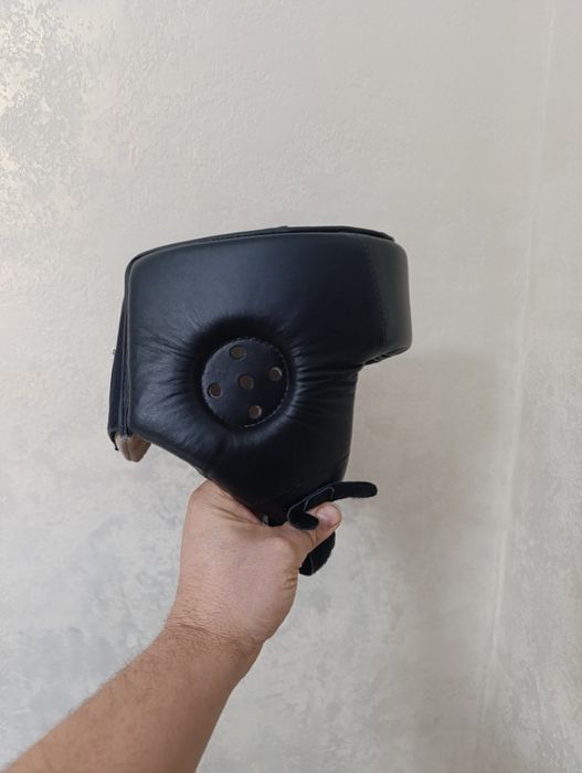 Шолом для боксу (єдиноборств)