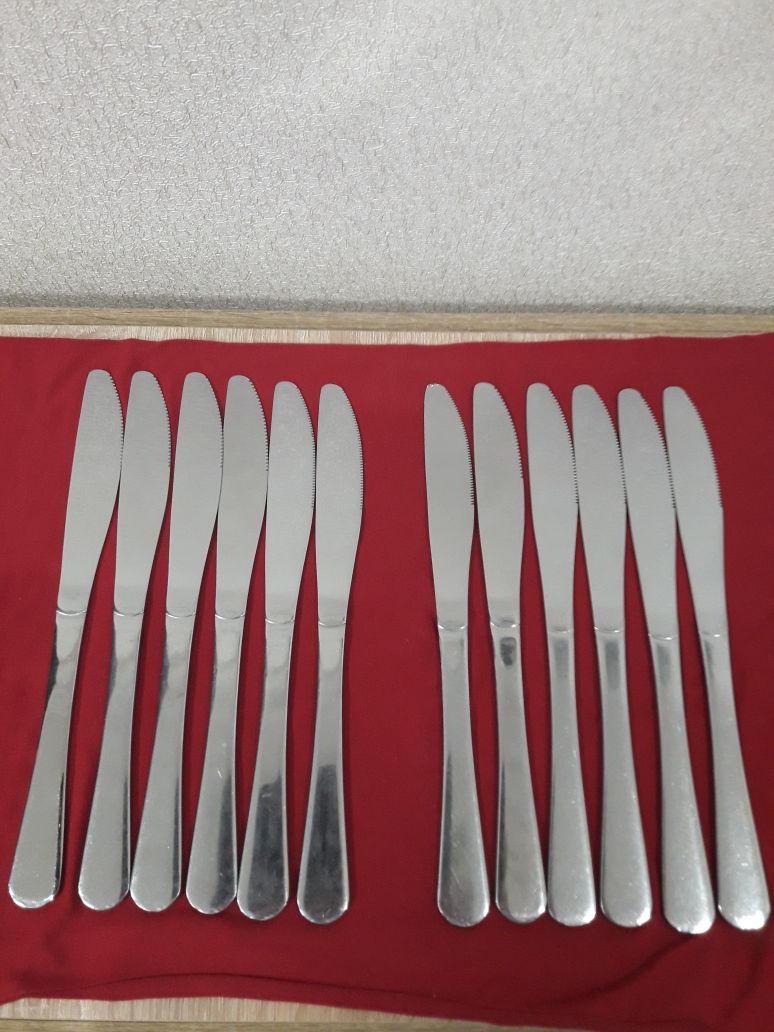 Продам столовые ножи из нержавеющей стали.