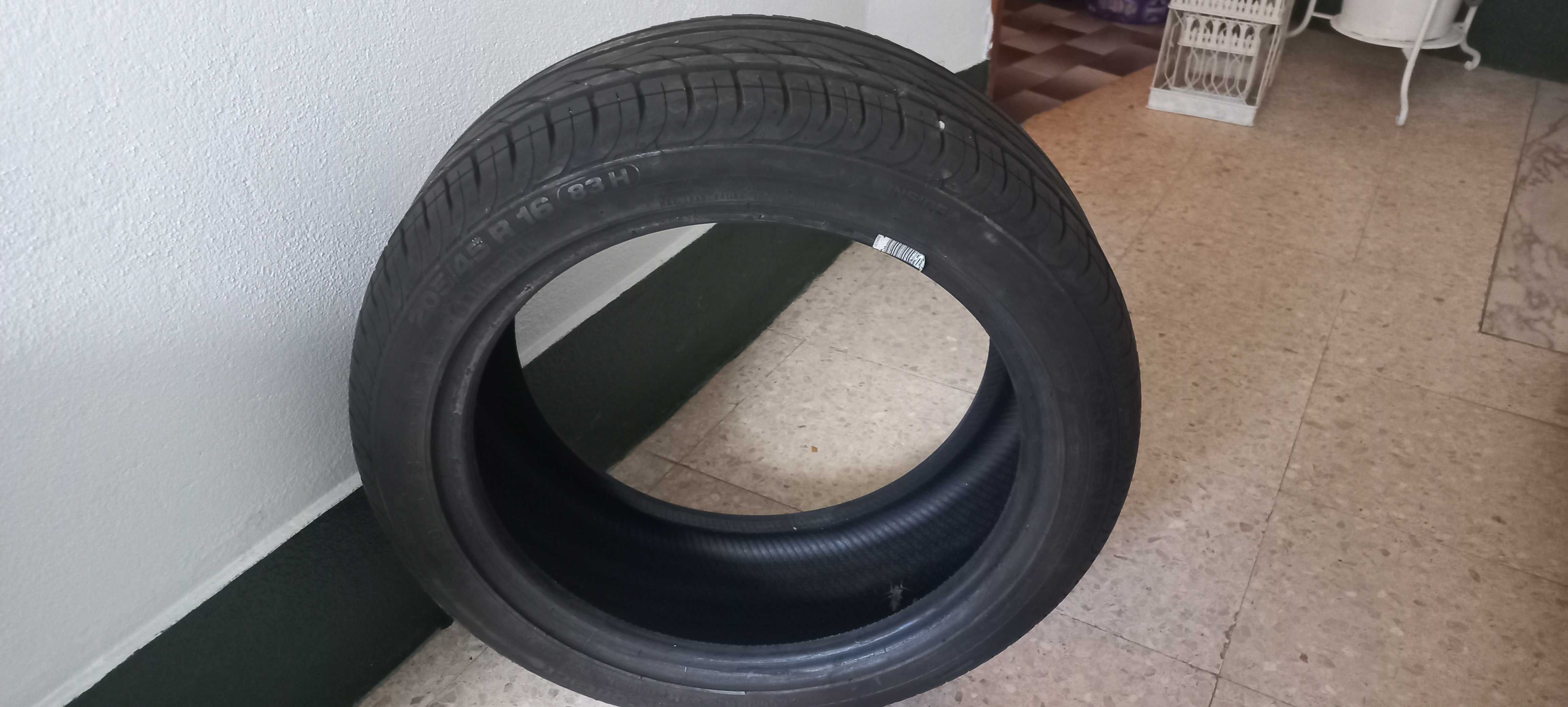 Pneu novo continental 205/45 R16 83H