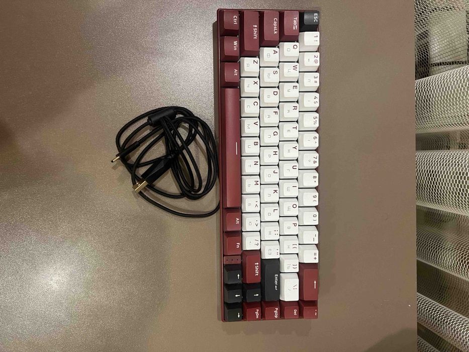 Продам клавіатуру MotoSpeed BK67