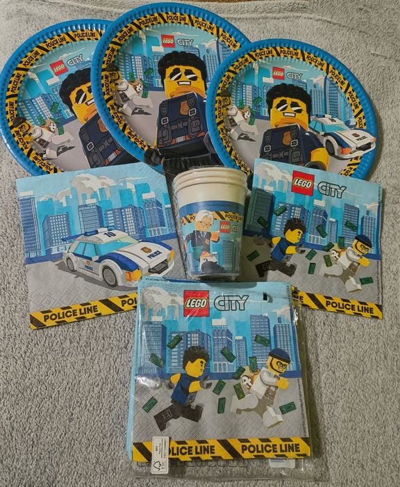 Zestaw urodzinowy talerzyki, kubeczki, serwetki Lego city