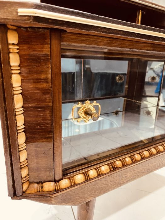 Продам винтажную тумбочку