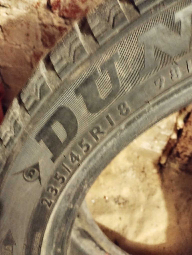 Dunlop SP winter 235/45/18 ,залишок 5 мм,1 шт.