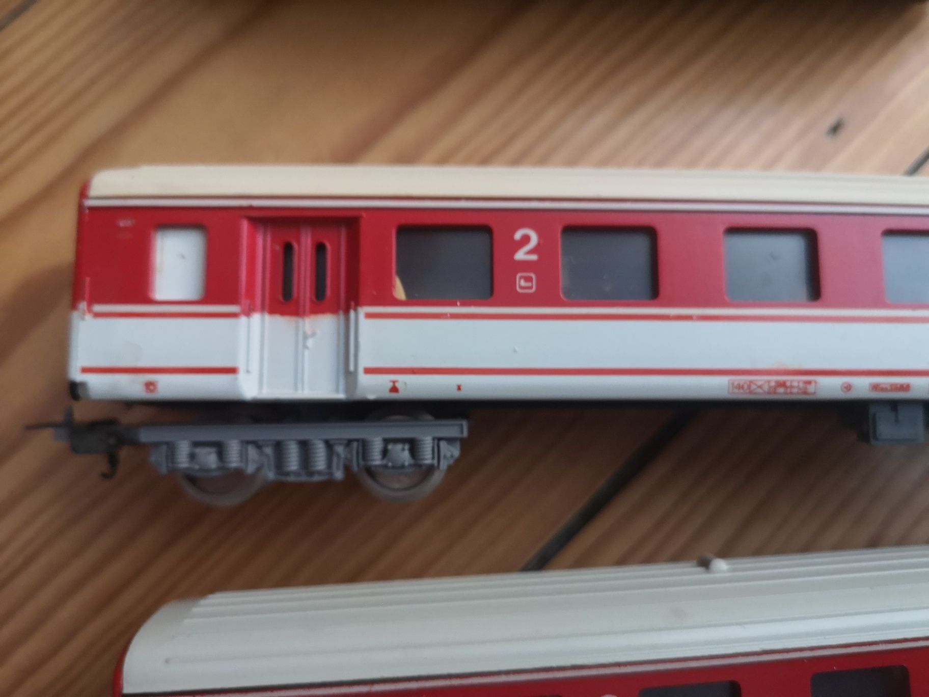 Locomotiva e duas carruagens austríacos marca Lima