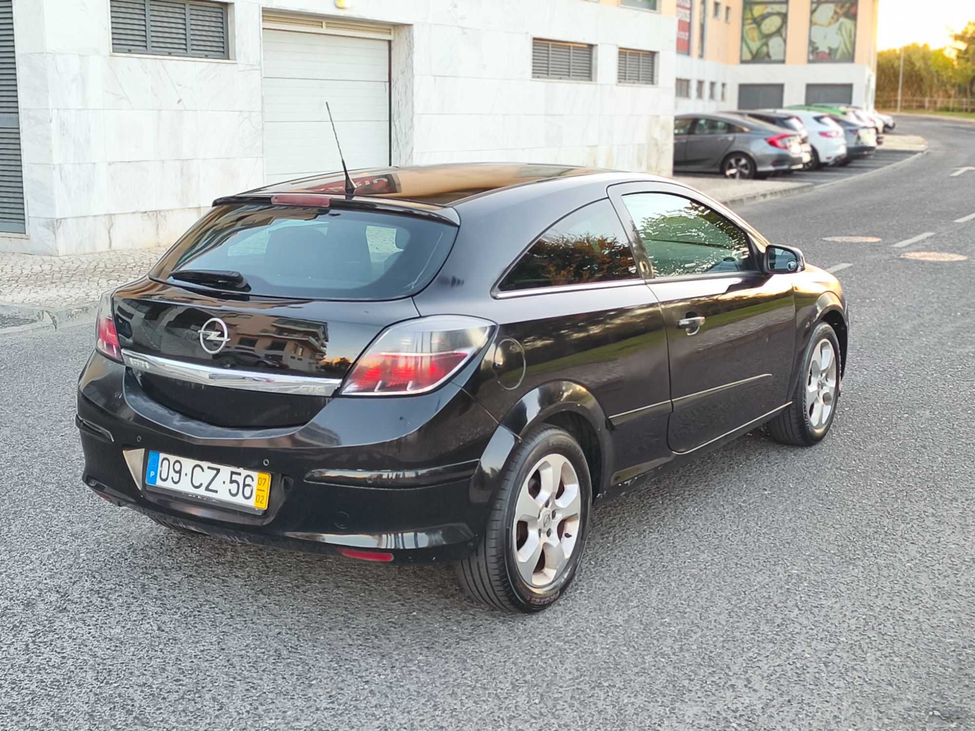 Opel Astra GTC 1.3CDTI 2007 5 Lugares