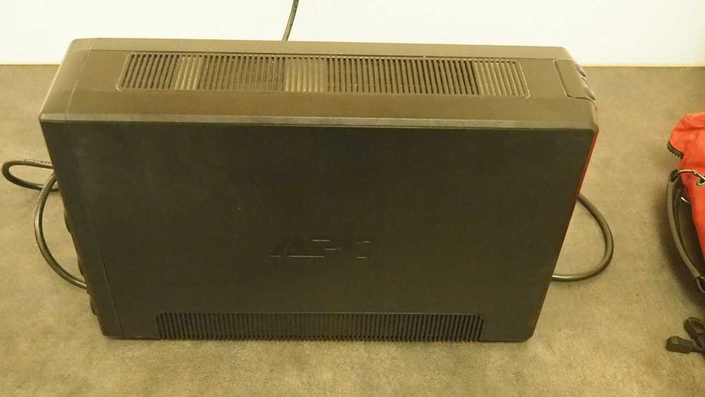 zasilacz ups APC 900