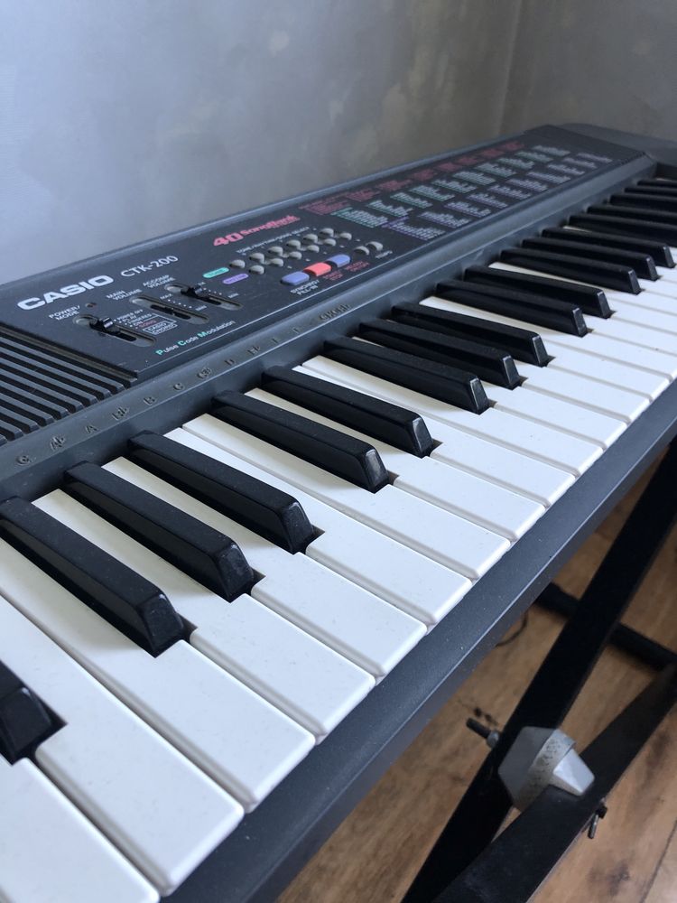 Синтезатор Casio CTK-200