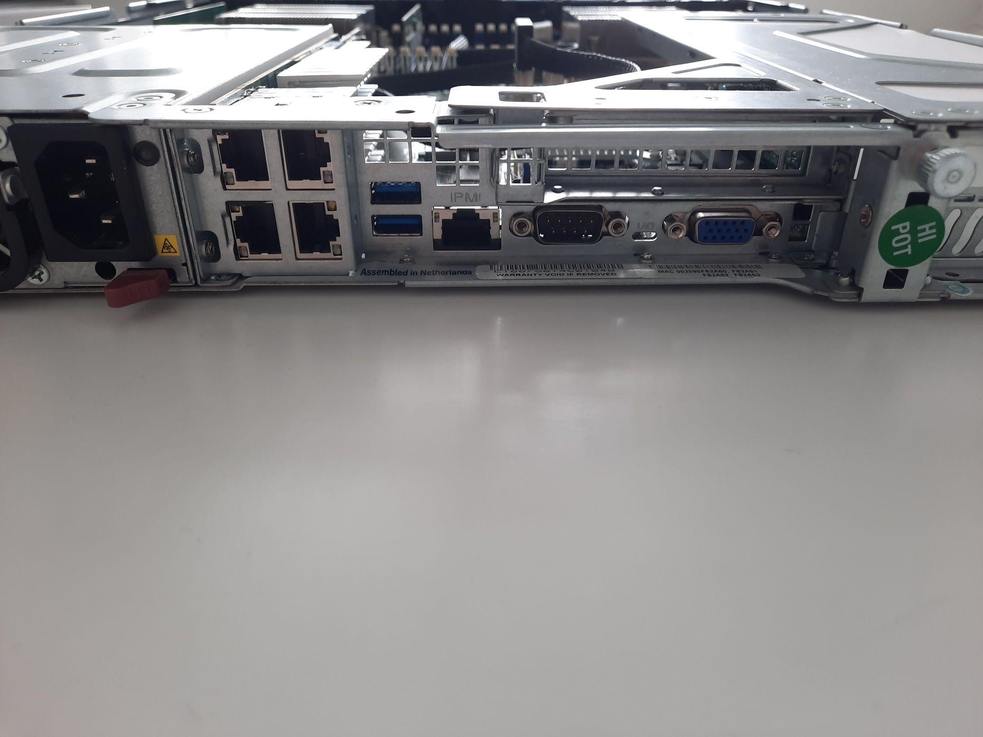 Сервер supermicro cse-819u