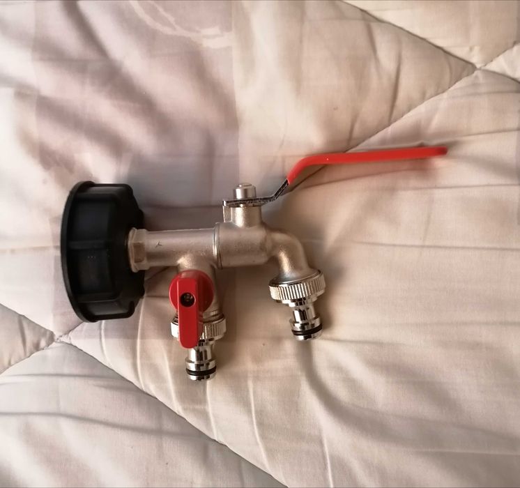 Double outlet tap with IBC adapter64586199944705120