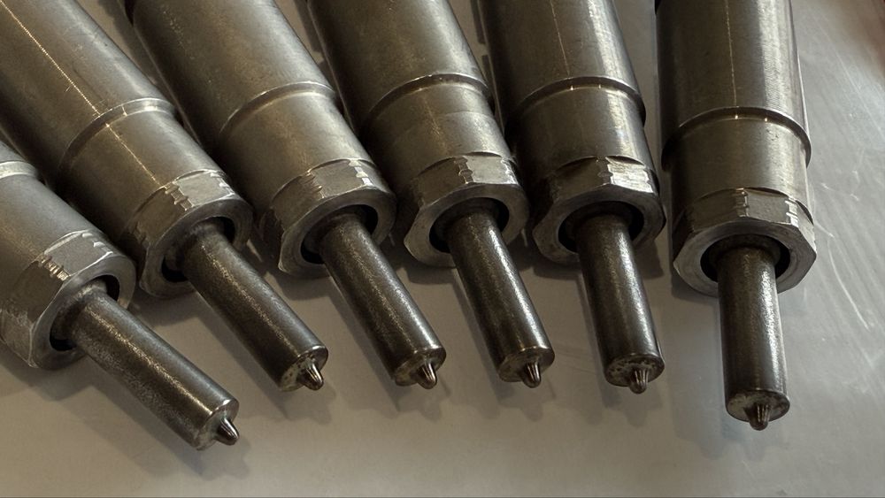 Форсунки паливні CRCA 3.0 tdi 059130277CD 0445117021