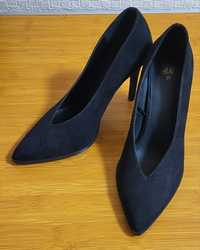 Туфлі жіночі замшеві H&M 39р. Б/У.