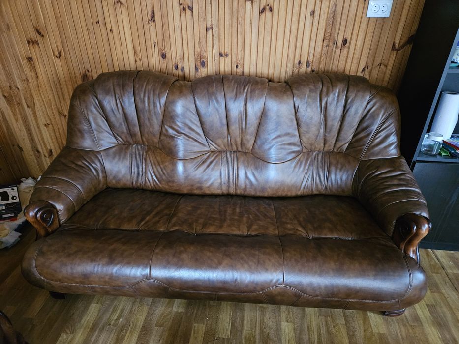 Комплект меблі із дуба і натуральної кожи