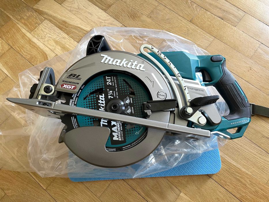 Аккумуляторная дисковая пила Makita GSR01M1 40V Max XGT, новая