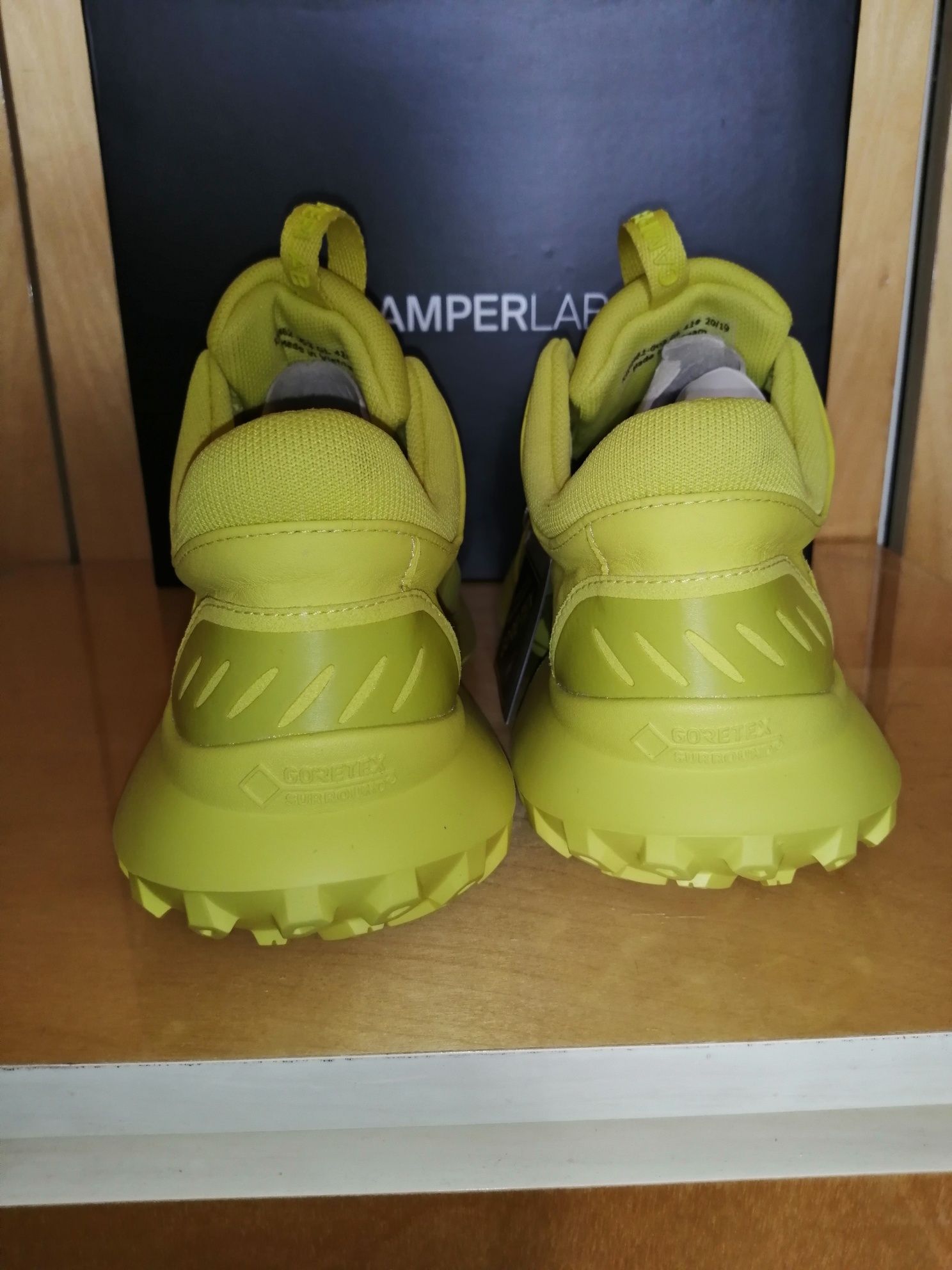 Sneakers Camper CRCLR