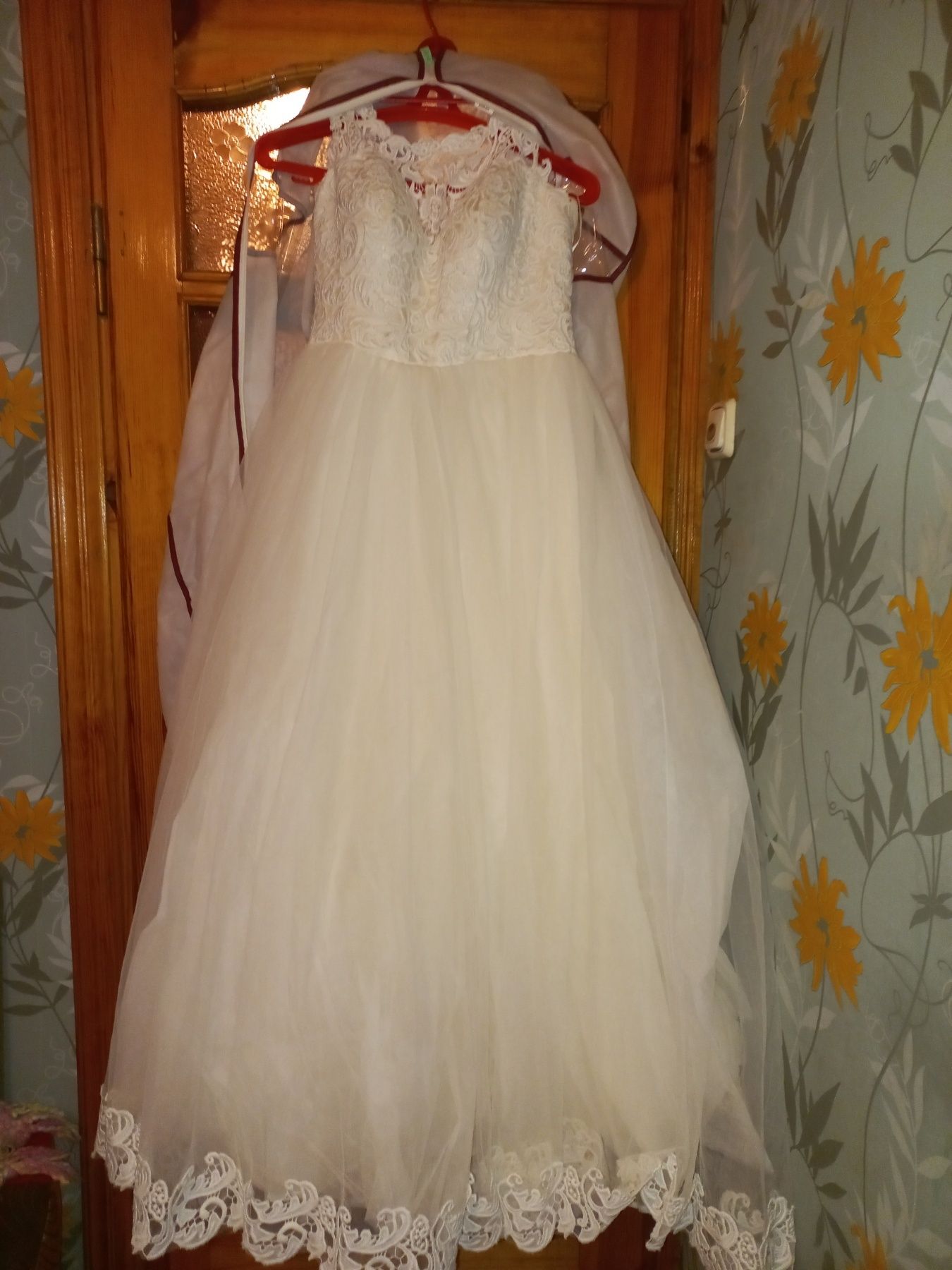Весільна сукня,святкове плаття