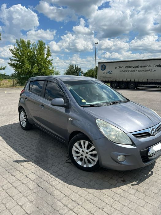Продам хюндай і20