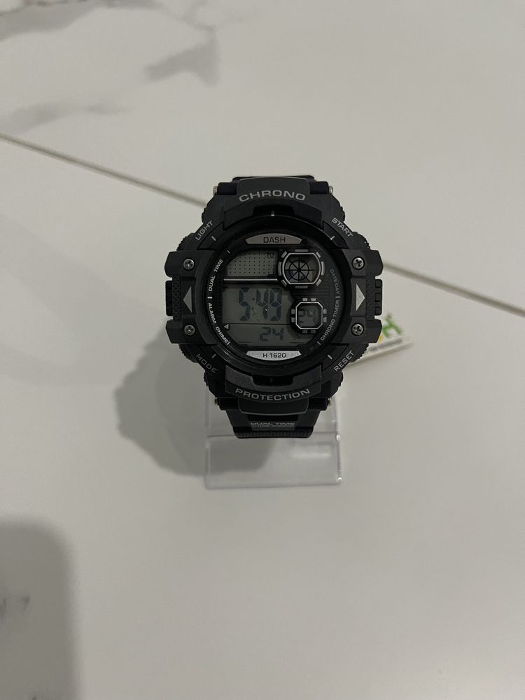 Продам тактичний годинник DASH N-1620