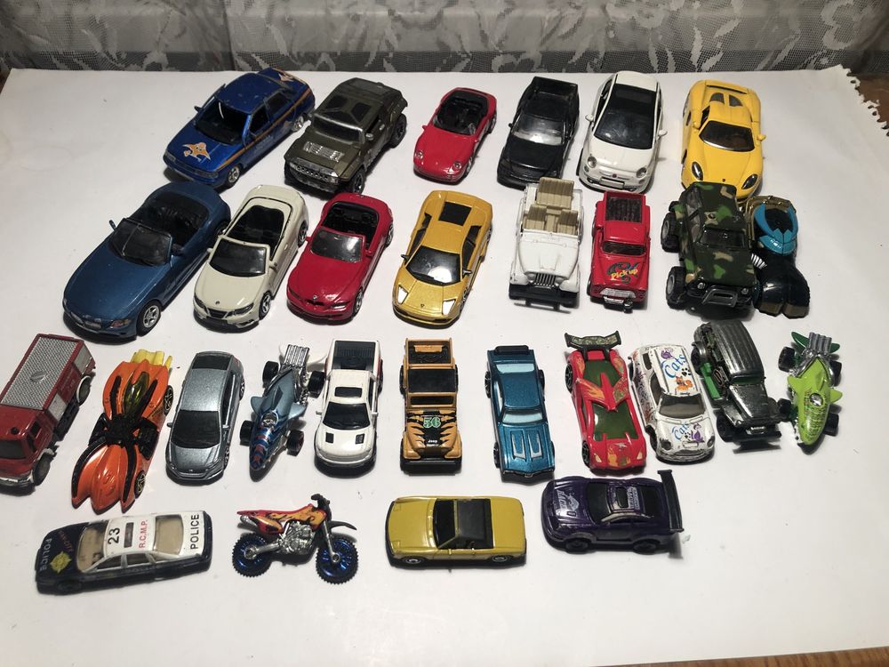 Продам игрушки из киндеров, мака и другие