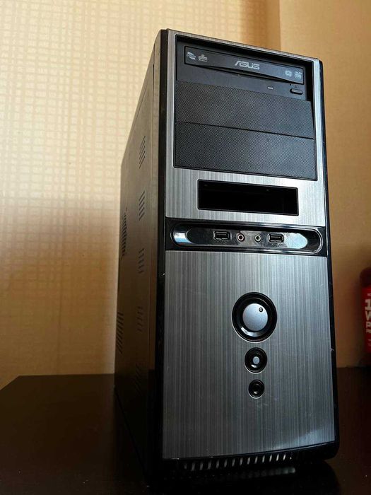 Домашний Рабочий компьютер "Динозавр" 4гб оперативки проц Pentium