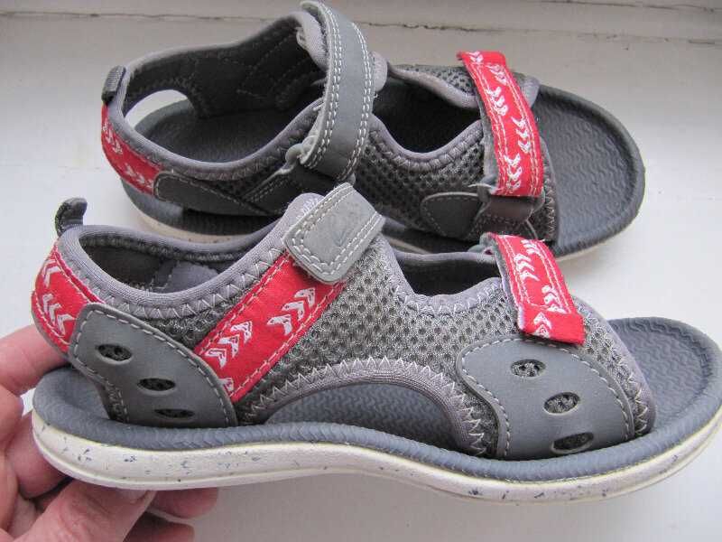 босоножки Clarks