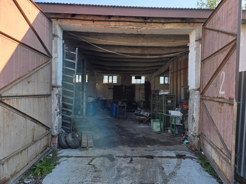 Hala uslugowo-handlowa