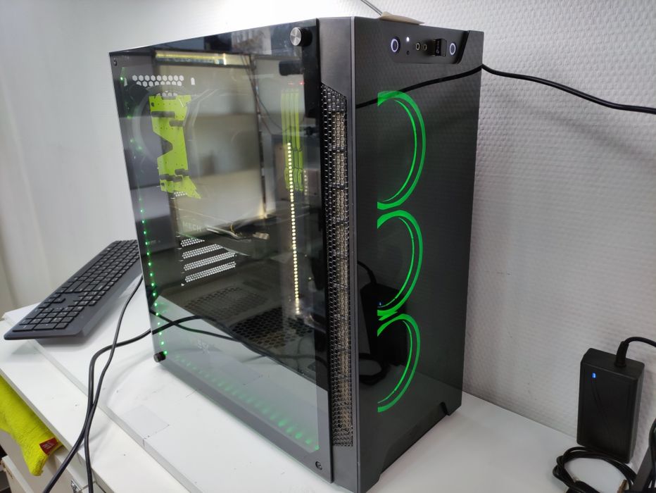 Komputer Gamingowy i7-9700K, RX 6650 XT, 1tb SSD, 16gb ddr4