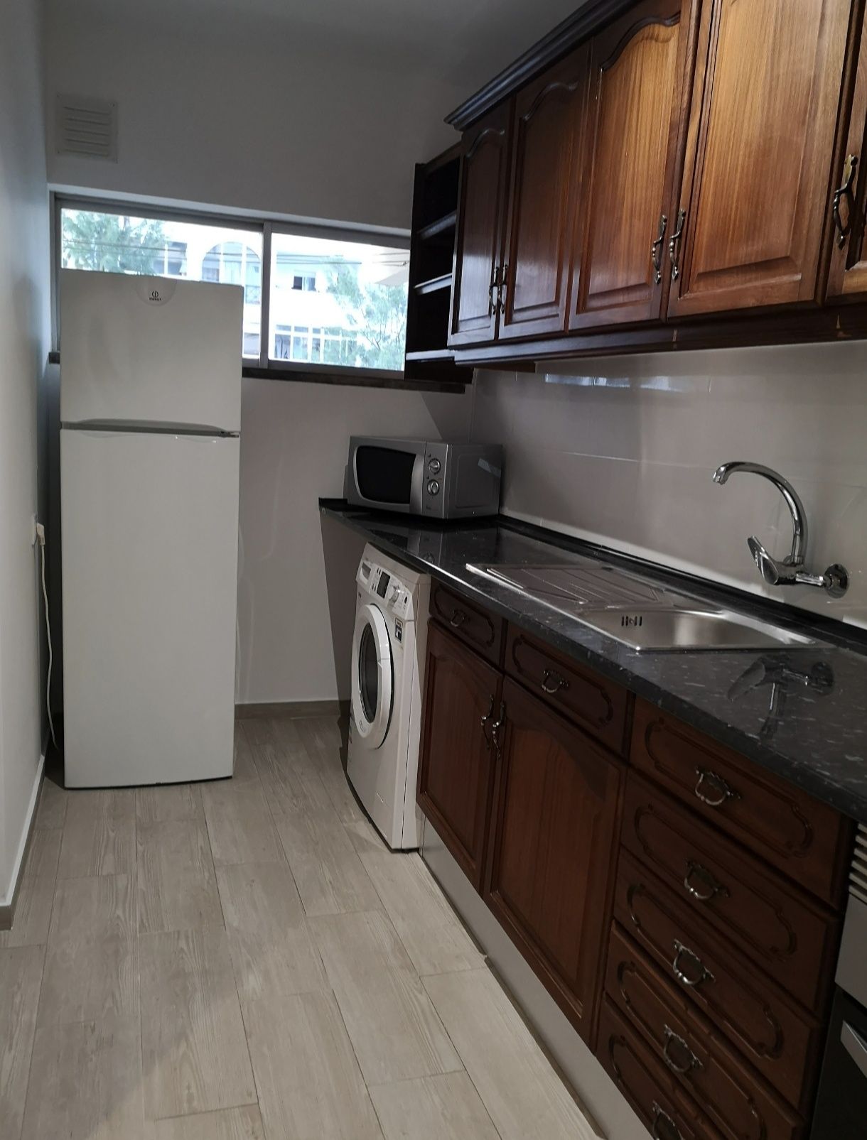 Quarto Tapada das Mercês p/ 1 Senhora 2min Estação CP