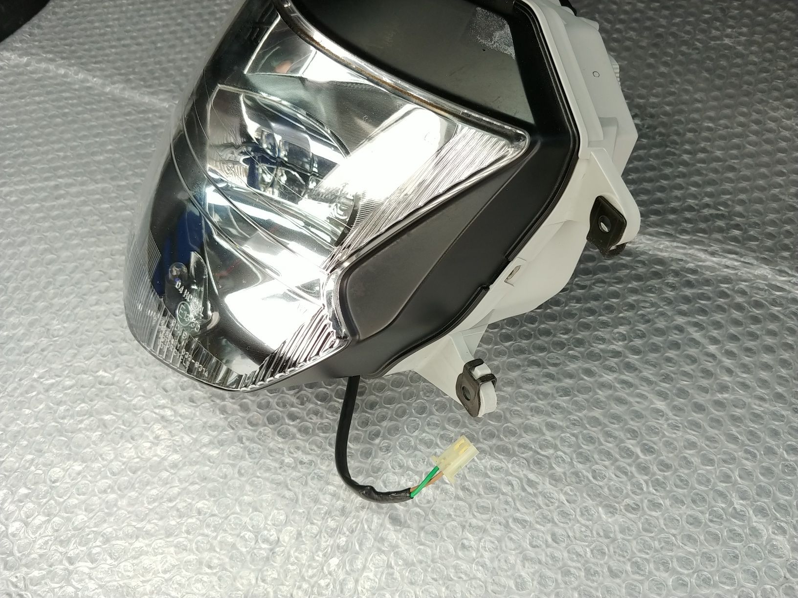 Lampa reflektor przód HONDA CBR 1100 XX Blackbird