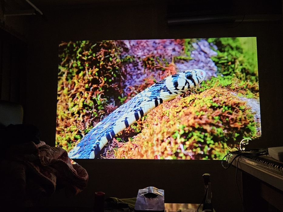 Проектор hy 450 900ansi,Андроід з аеропультом і з голосовим набором