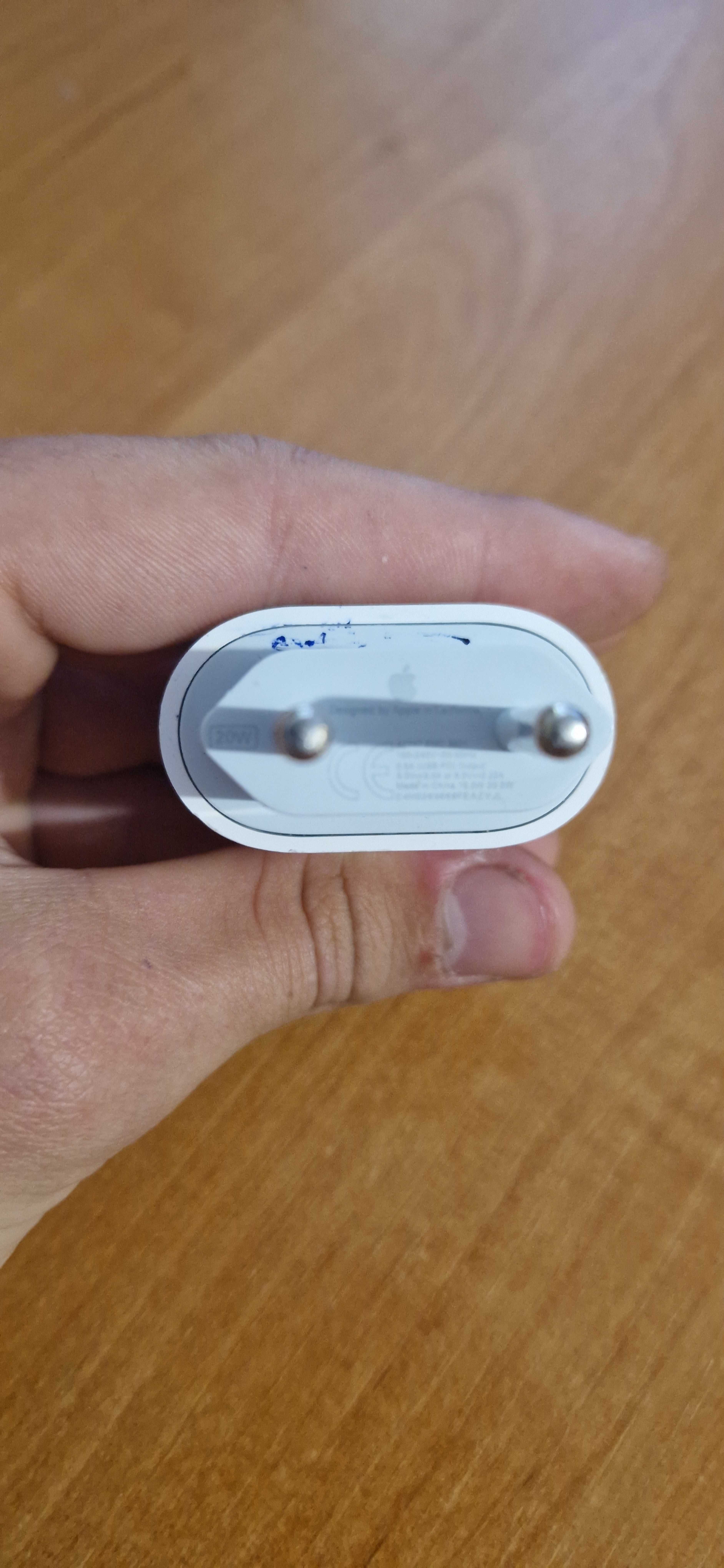 Зарядний пристрій Apple 20W USB-C Power Adapter White