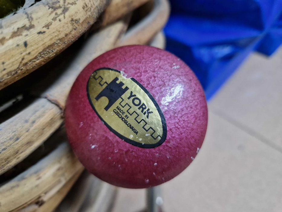 Furadora manual antiga