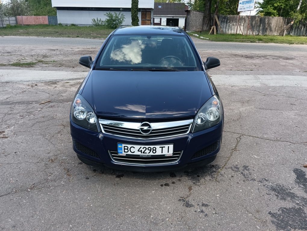 Opel Astra H 1.7cdti 2010p.