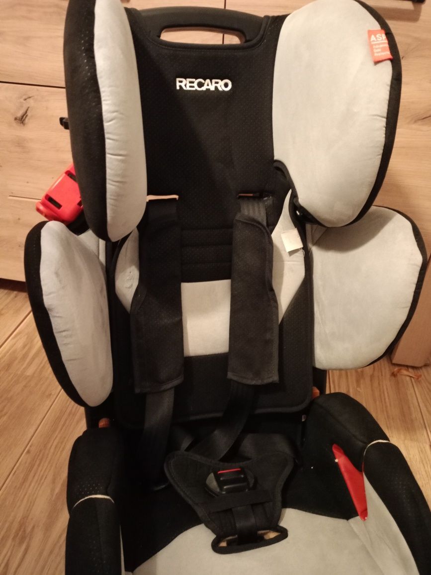 Fotelik recaro young sport 9-18